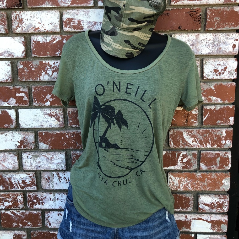 O’Neill green t-shirt
